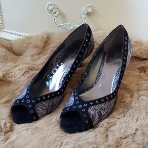 Liz Claiborne Flex Open toe pumps